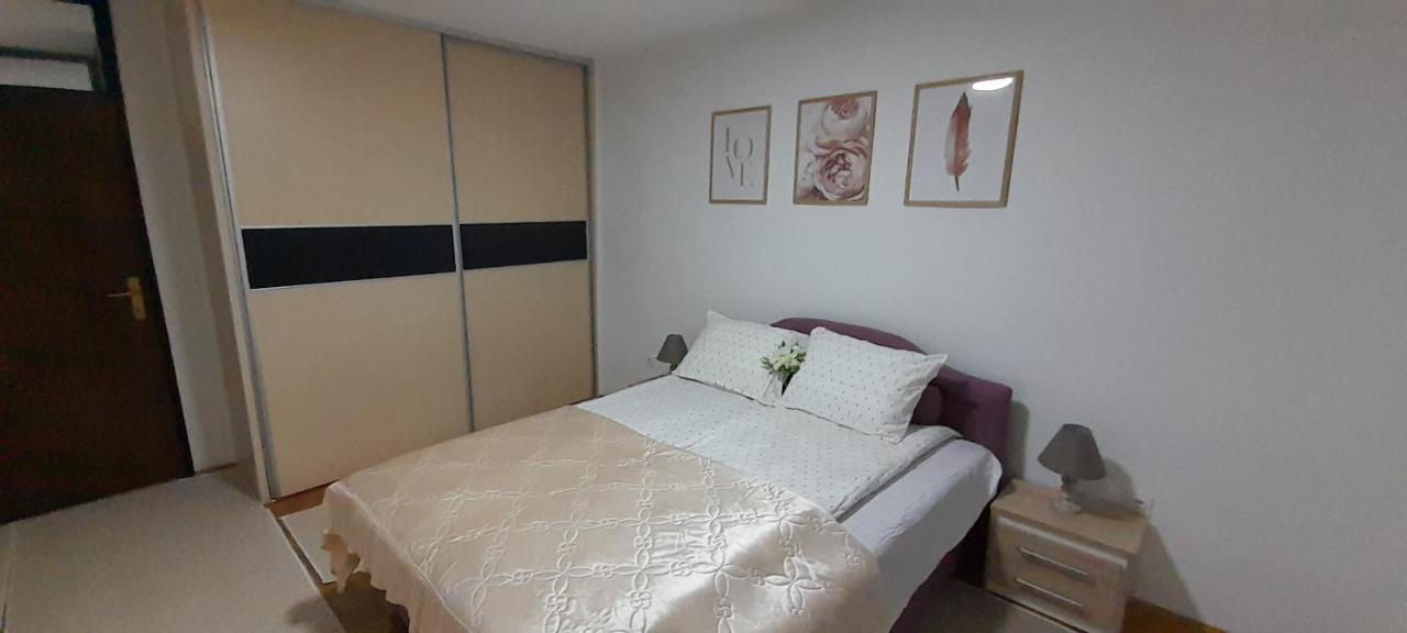 Cozy And Sunny Apartment Near The Airport 사라예보 외부 사진