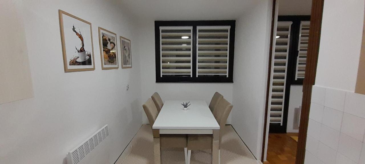 Cozy And Sunny Apartment Near The Airport 사라예보 외부 사진